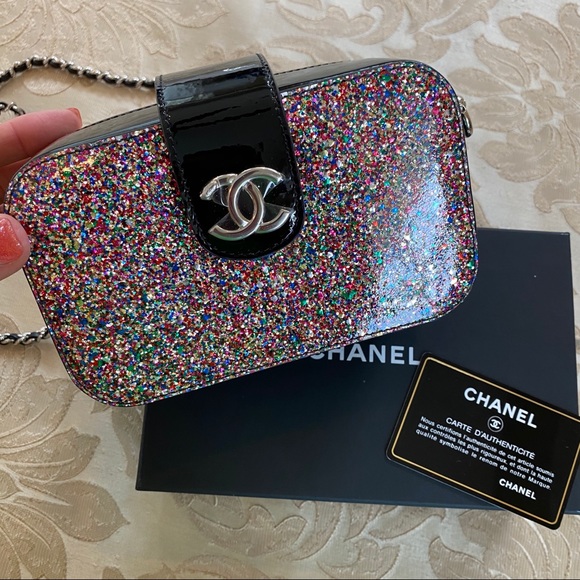 CHANEL rainbow glitter camera case - Picture 14 of 14